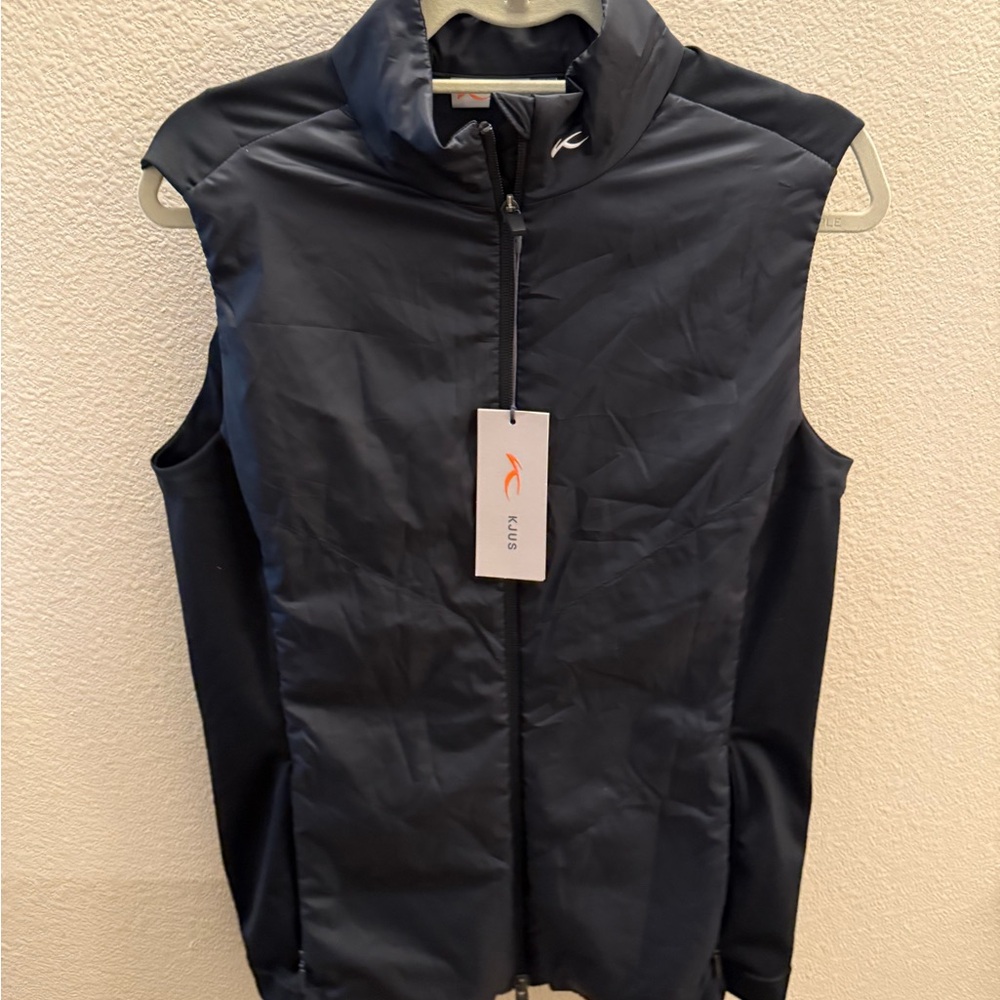 KJUS GOLF Black Sleeveless Zip-Up Vest NWT. $75